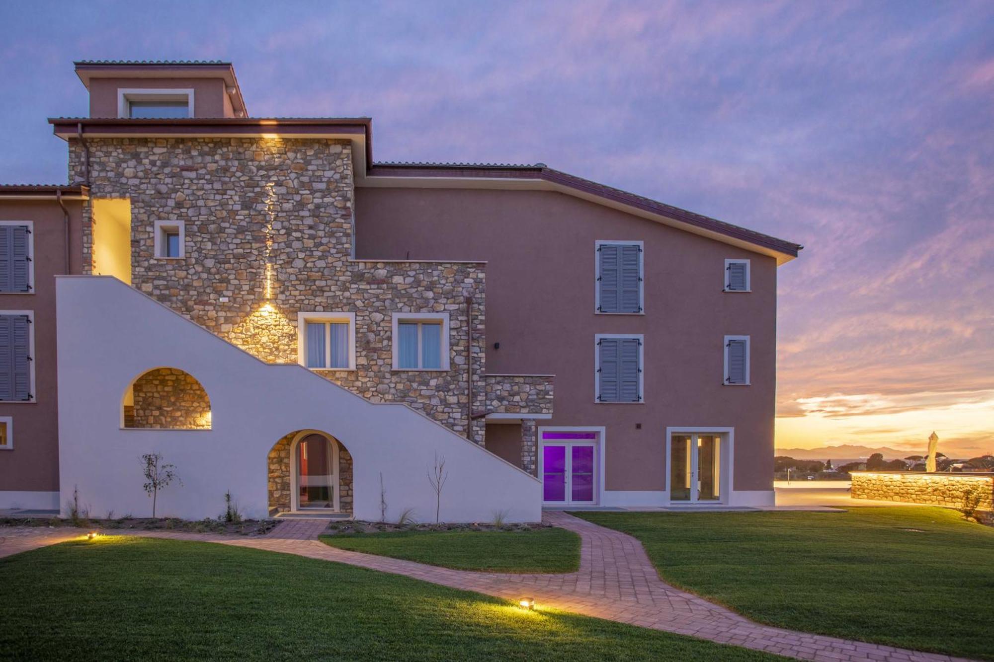 Riva Toscana Golf Resort & Spa Follonica Exterior photo